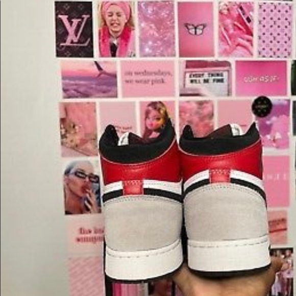 Size 6.5 - Jordan 1 Retro High OG Smoke Gray 2020 - Picture 7 of 9